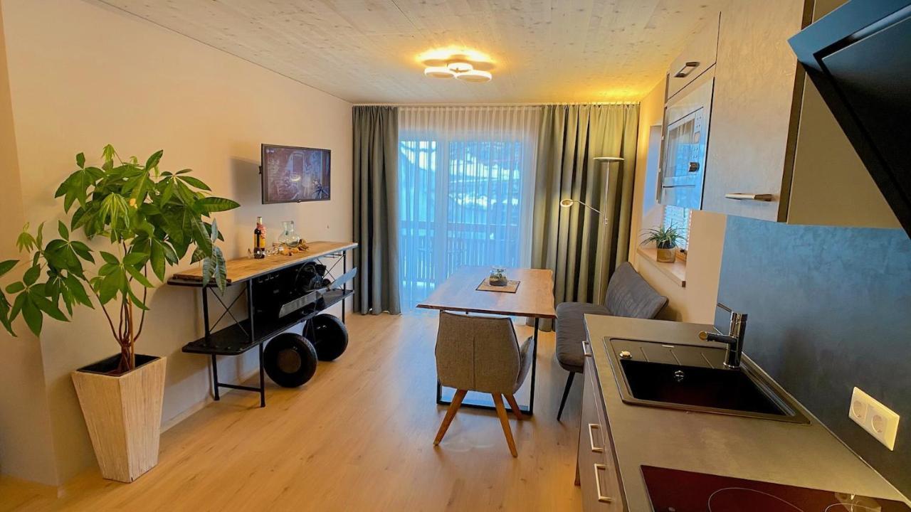 Erdhaeuser Und Apartments Mit Seeblick Und Alleinlage Weissensee Exterior photo